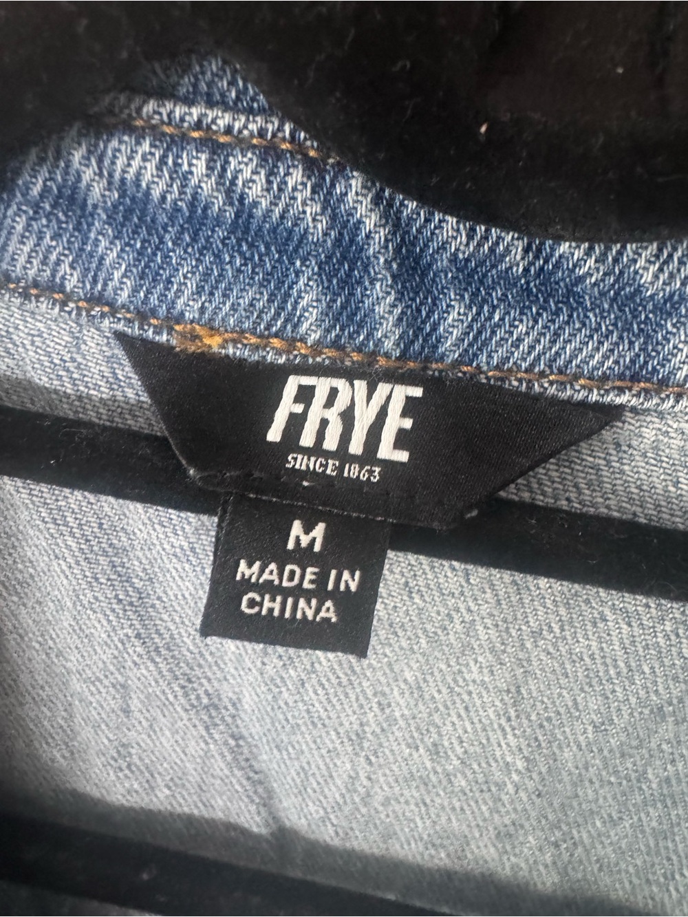 Frye Light Wash Denim Belted Button Front Shirt Dress Size Medium - Picture 3 of 6